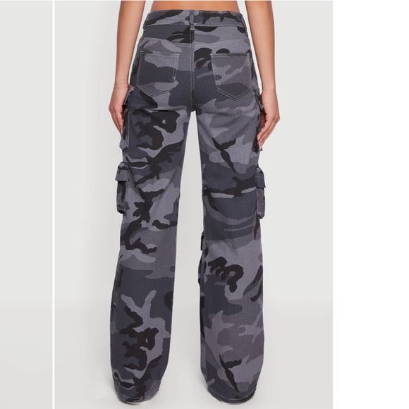 VIP Camouflage Cargo Pocket Straight Leg Jeans - Gray - Picture 3 of 11